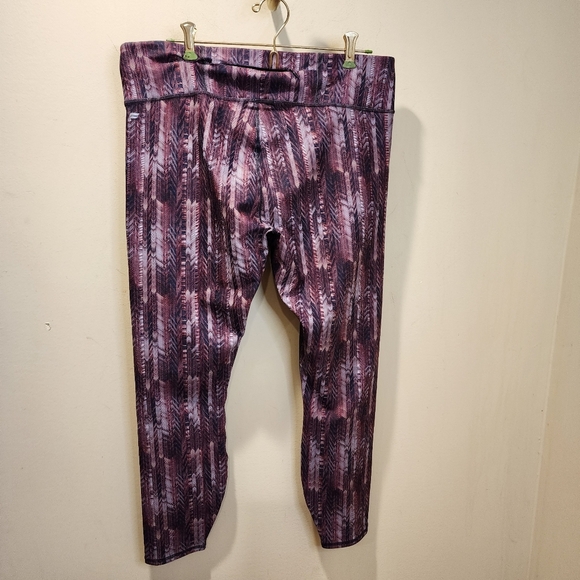 Fabletics Midrise Power Hold Zip Pocket Pattern capri leggings  XL - Picture 12 of 14